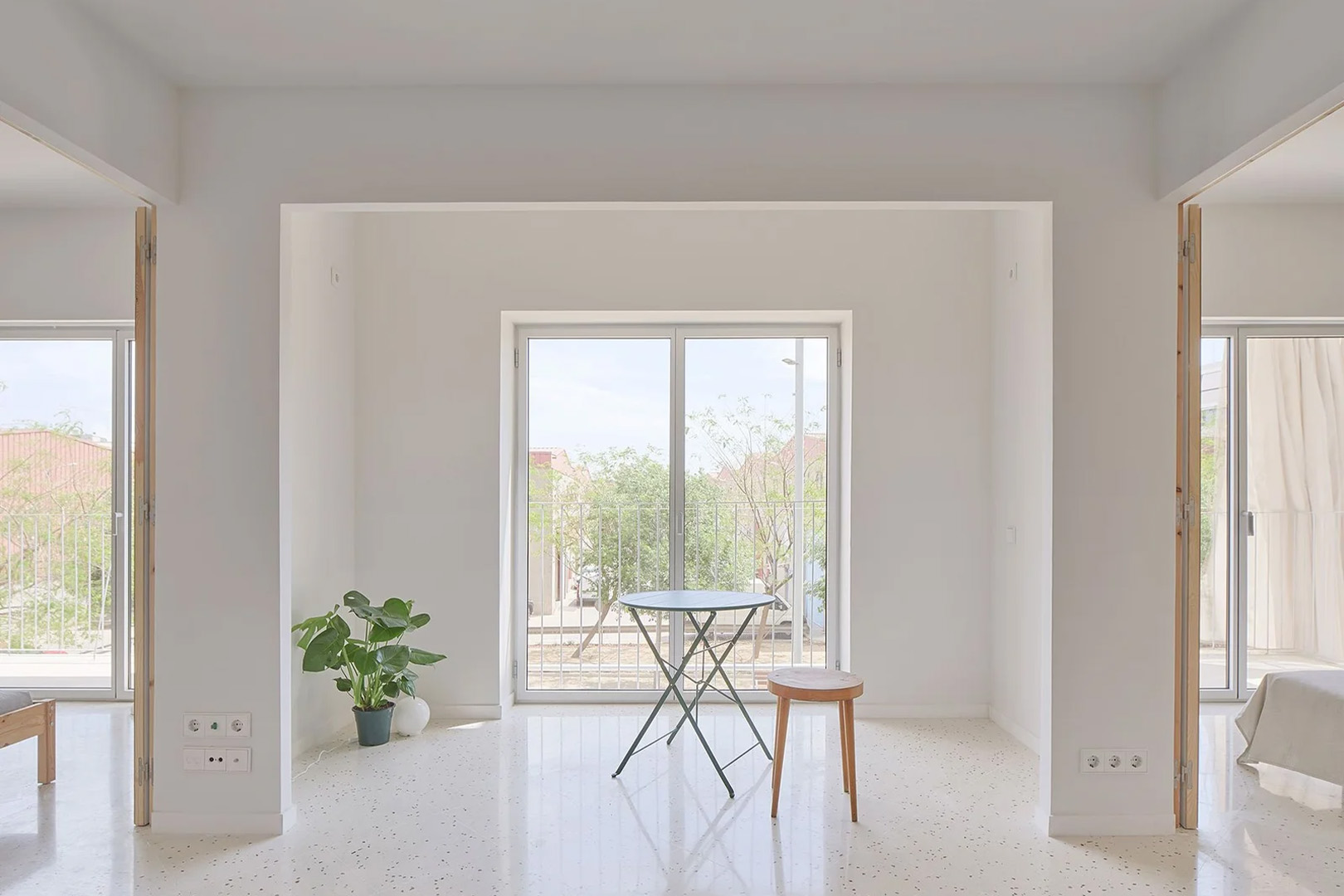 MAIO, 40 sociale huurwoningen, Sant Feliu de Llobregat, Spanje, 2022–23