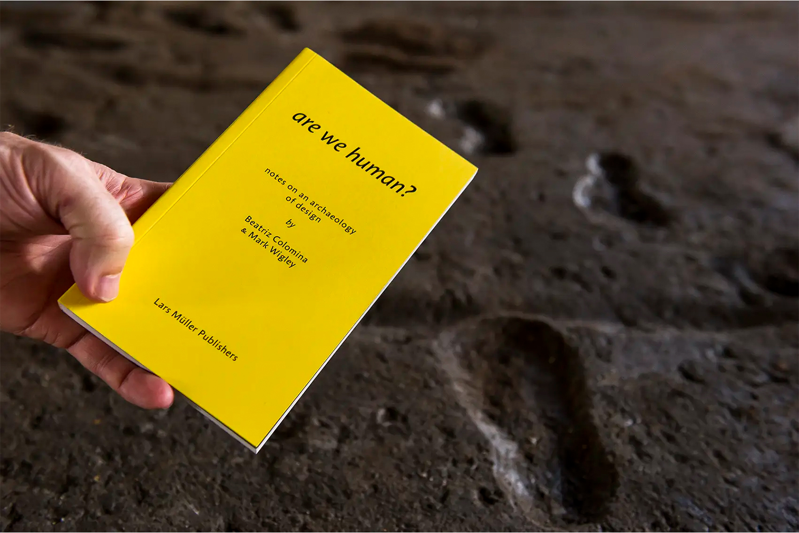 Beatriz Colomina en Mark Wigley, We The Bacteria, 2025